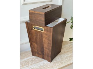 سطل مع بكيت محارم خشب