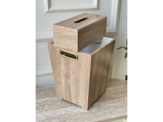 سطل مع بكيت محارم خشب