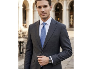 بدلات بتصاميم أنيقة وخامات عاليه