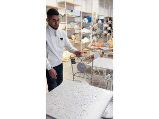 طاولة حديقة أنيقة