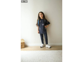 طقم بناتي ناعم وأنيق